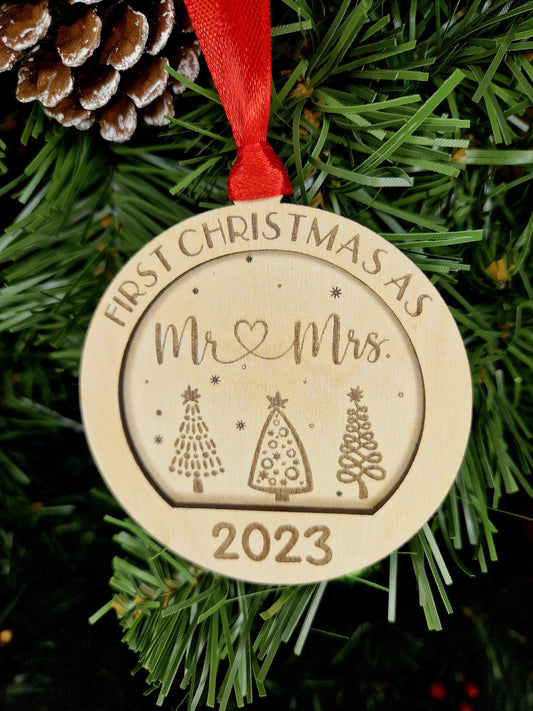 Mr & Mrs Bauble