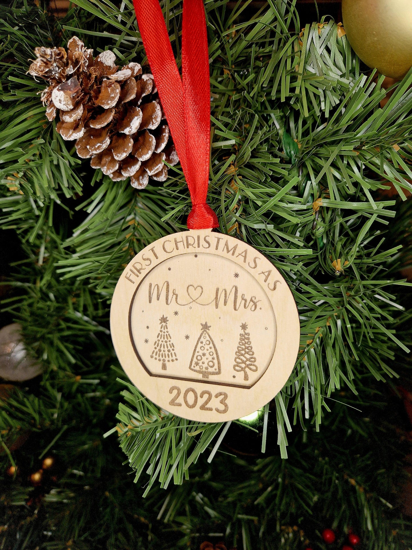Mr & Mrs Bauble