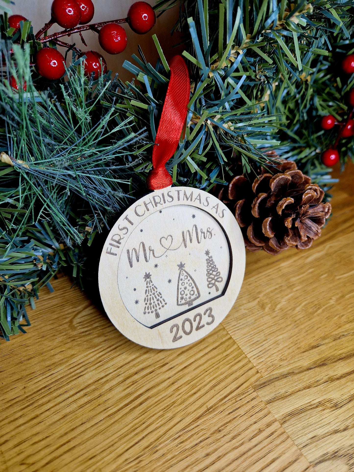 Mr & Mrs Bauble